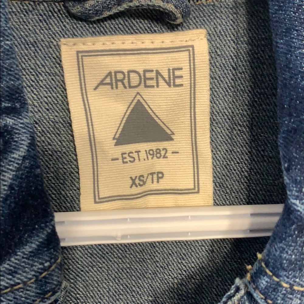 Jean jacket - Picture 2 of 3